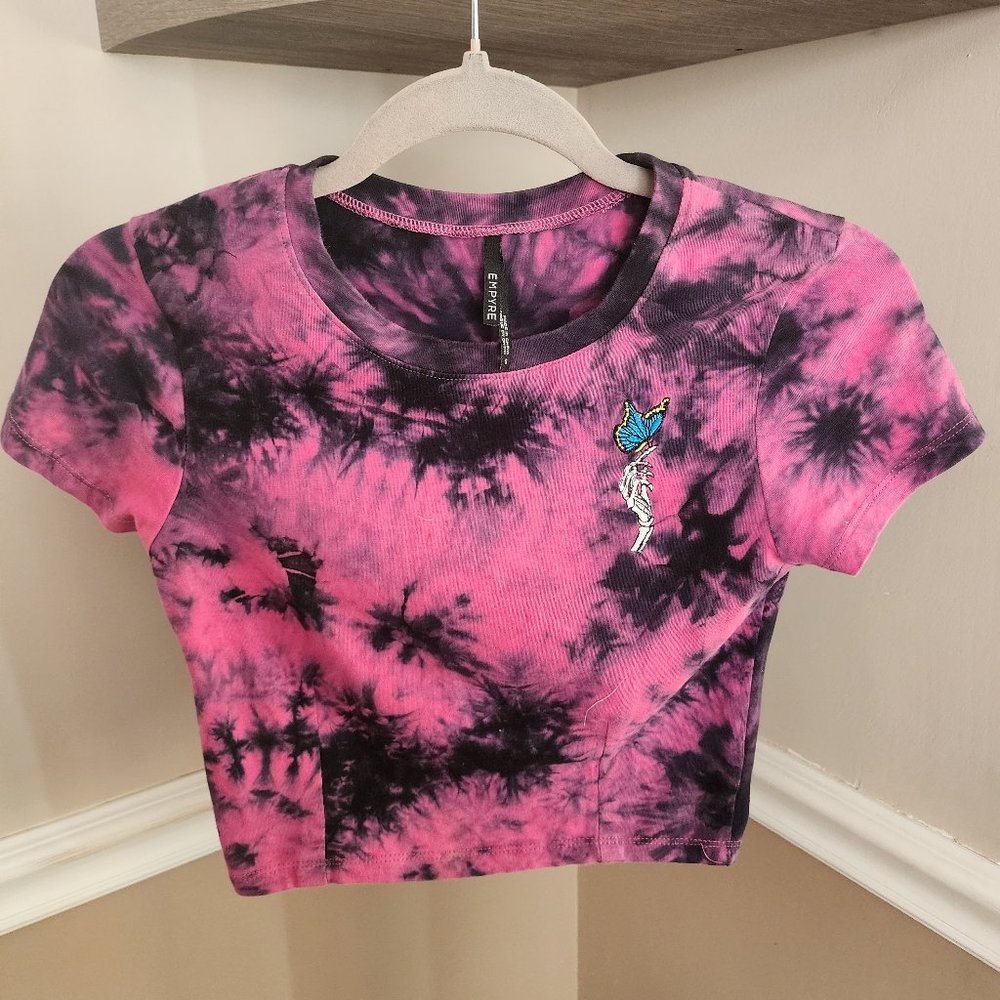 Empyre crop top
